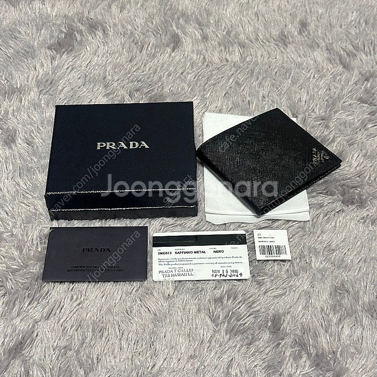 [미사용/새상품] 프라다 사피아노 반지갑 블랙--7