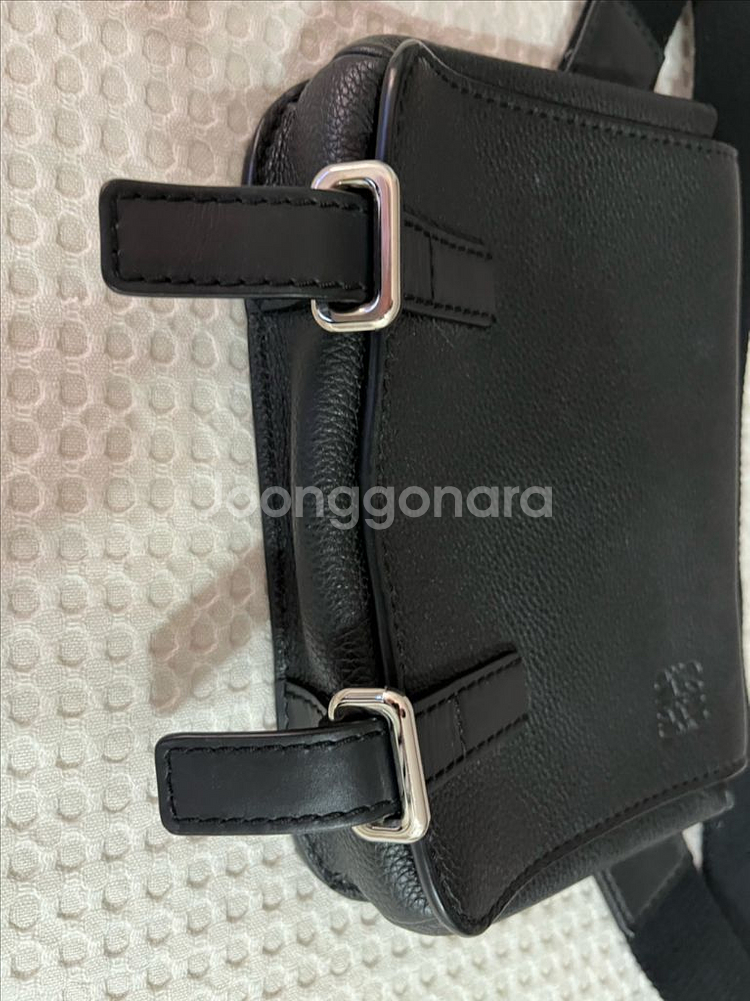 로에베 남성 미니 벨트백--1