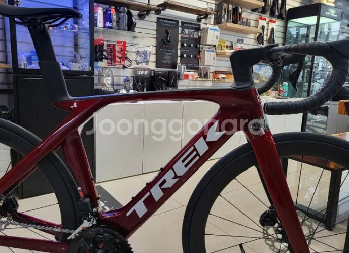 트렉마돈 7세대 에어로 105di2 크림슨레드--3