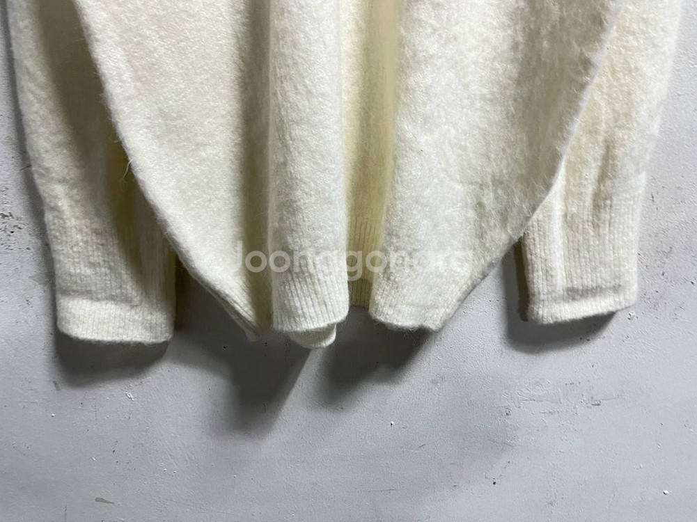 Free 르버터 오버클래식 니트--2