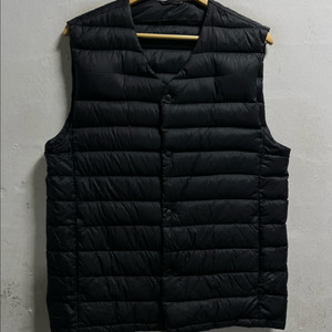 100 GIORDANO 덕다운 오리털 경량패딩조끼