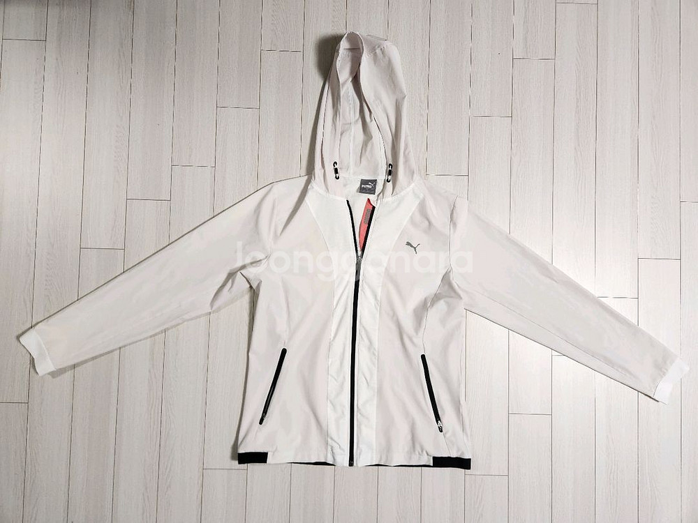 푸마 화이트 후드 집업 바람막이 사이즈xl(새상품급)오--0