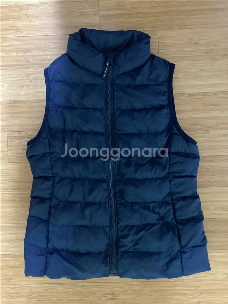 유니클로 키즈 경량 패딩 조끼 150--0