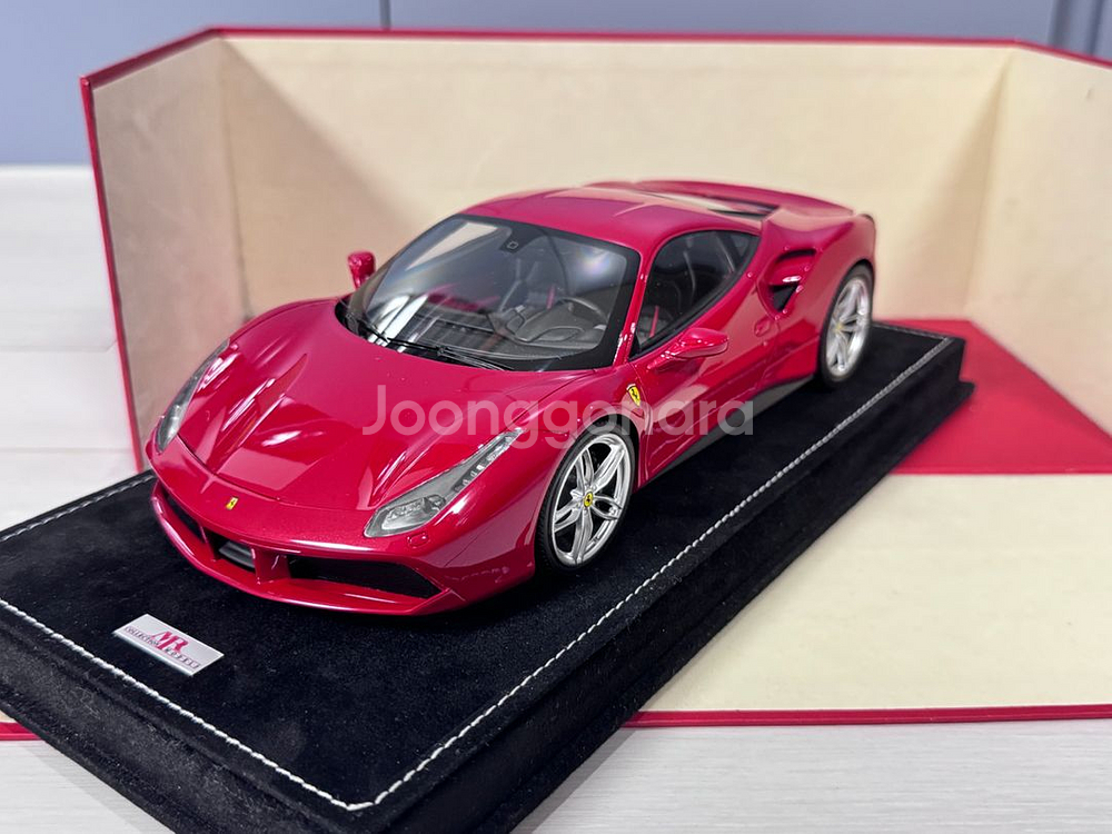 1:18 MR 페라리 488 로쏘코르사 다이캐스트판매--2