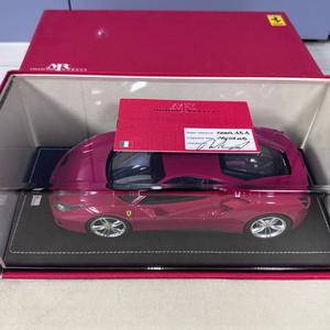 1:18 MR 페라리 488 로쏘코르사 다이캐스트판매