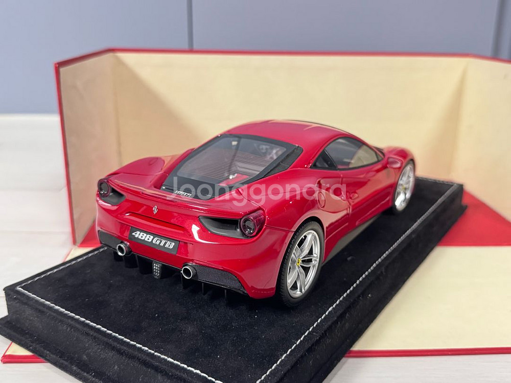 1:18 MR 페라리 488 로쏘코르사 다이캐스트판매--3