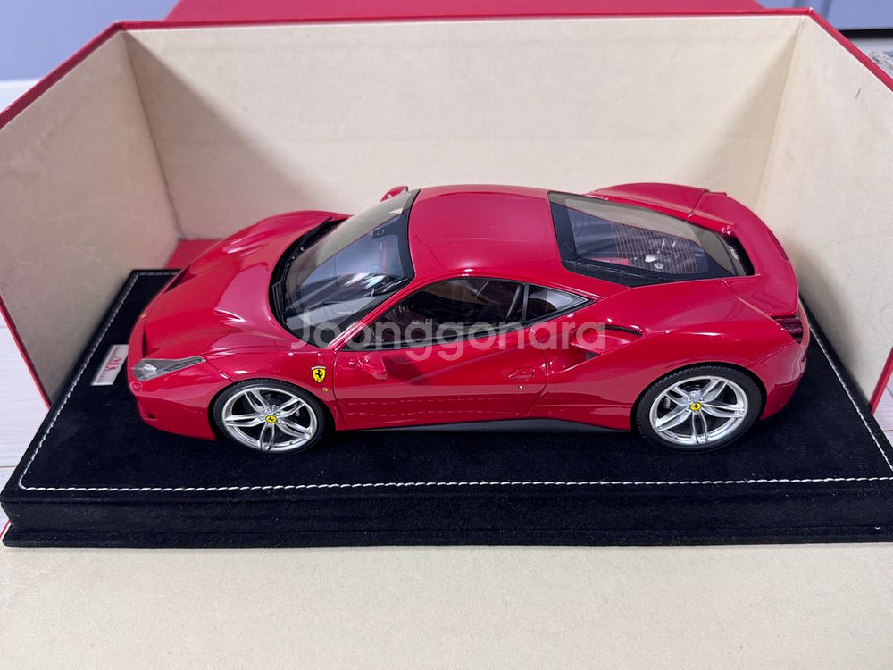 1:18 MR 페라리 488 로쏘코르사 다이캐스트판매--1