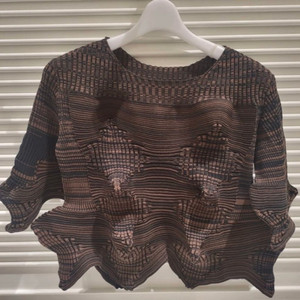 이세이미야케 니트탑