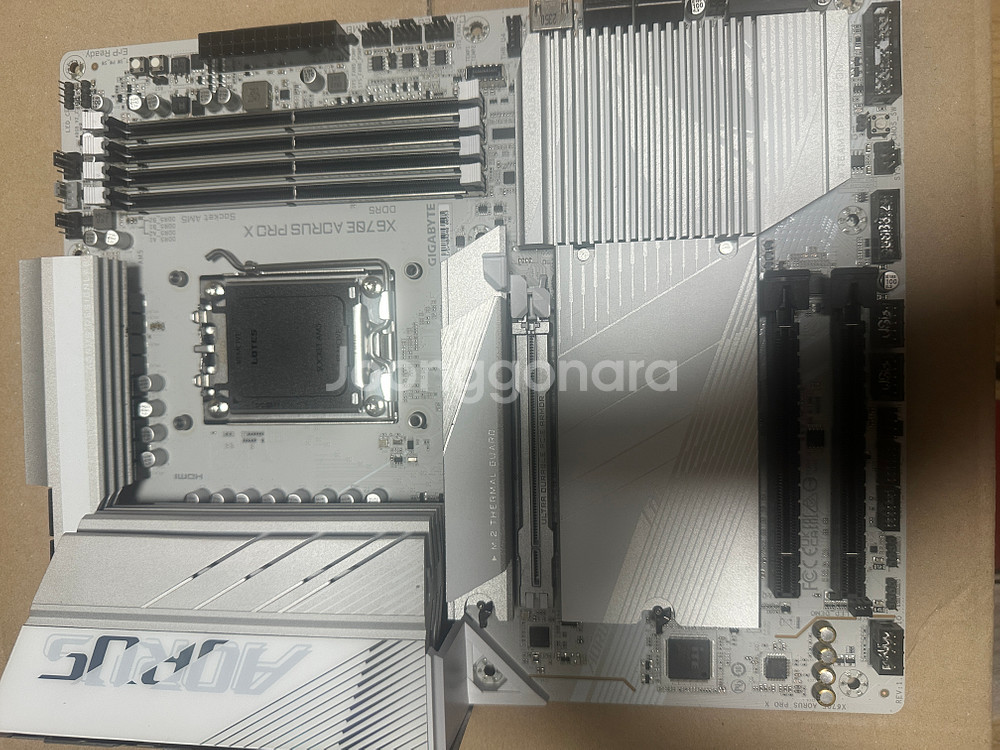 기가바이트 X670E AORUS PRO X AM5--2