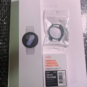 갤럭시워치7 44mm 미개봉 신품(보호필름) 팝니다