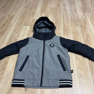 버튼 보드복 키즈 보드자켓 4T (6세) 사이즈 판매 합니다