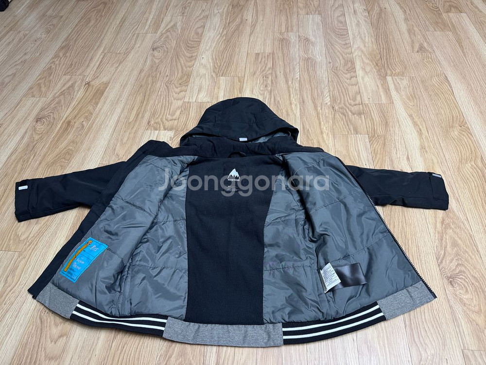 버튼 보드복 키즈 보드자켓 4T (6세) 사이즈 판매 합니다--2