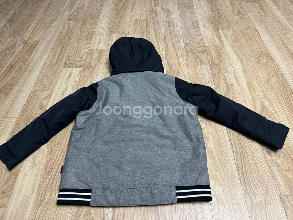 버튼 보드복 키즈 보드자켓 4T (6세) 사이즈 판매 합니다--1