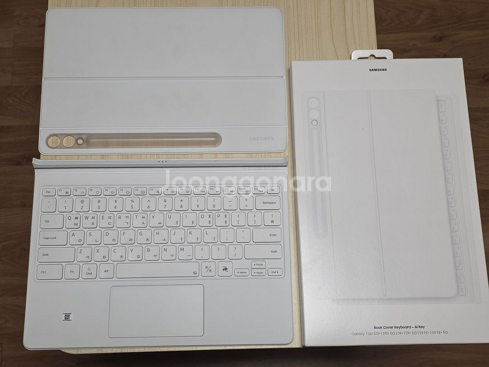 갤럭시탭 S10 플러스 AI 키보드 북커버 화이트 케이스--0