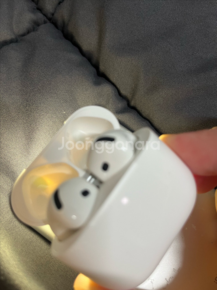 애플 에어팟 4세대 (노이즈 캔슬링X)--2