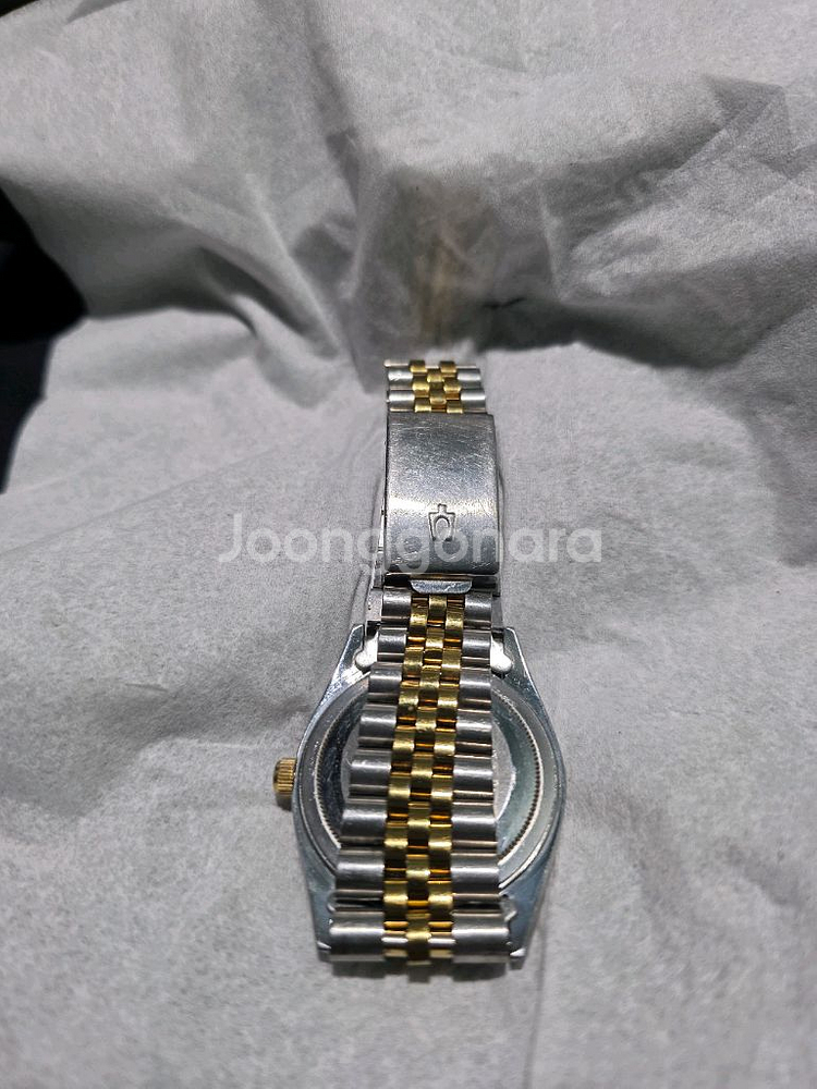 부로바 데이져스트 텐포인트 쿼츠ㆍ금장 시계--1