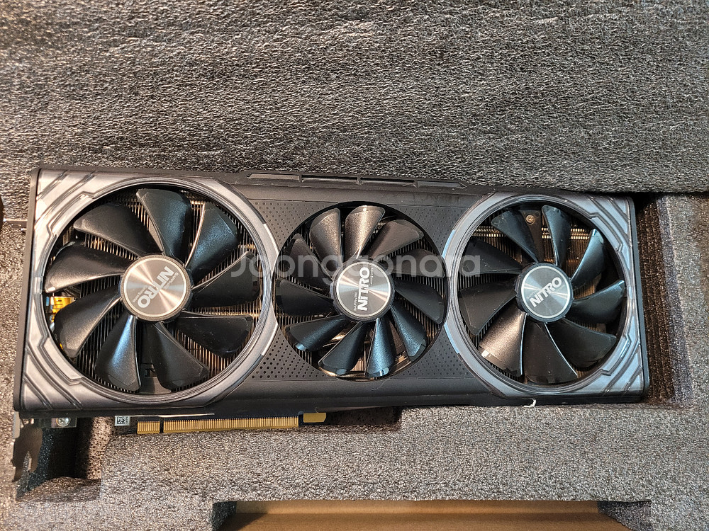 사파이어 니트로 베가64팝니다.--0