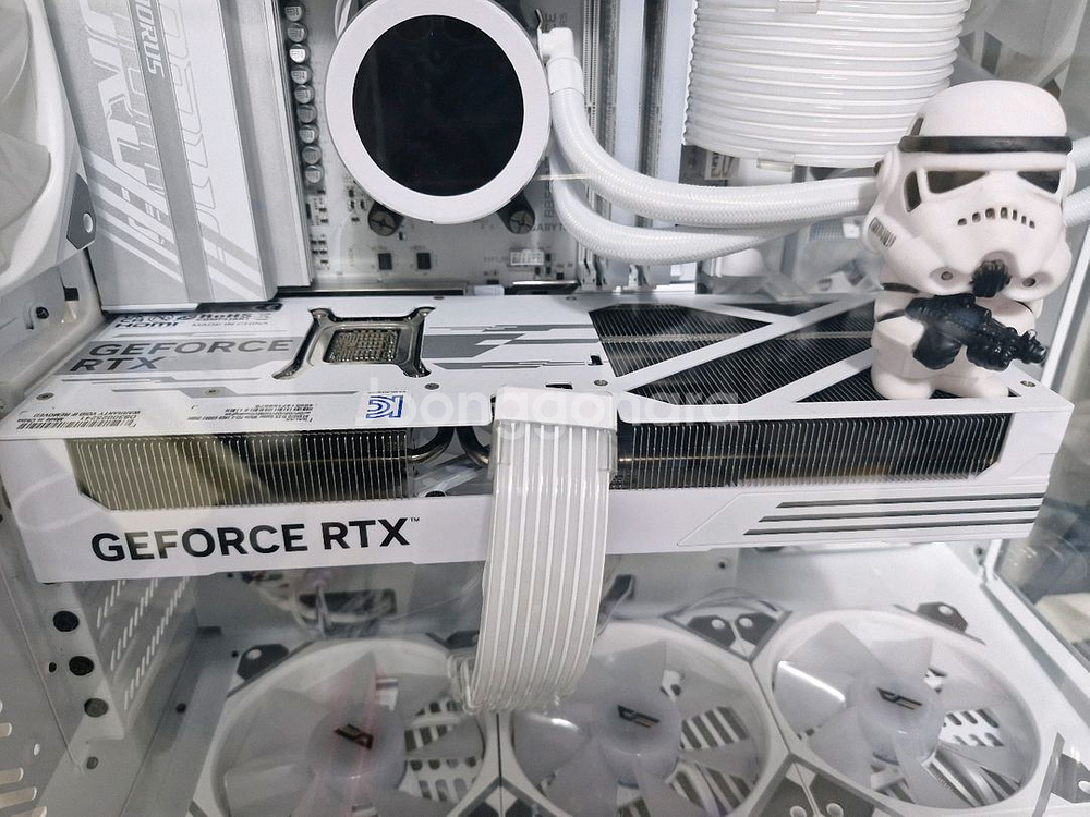 5070그래픽카드 화이트 삽니다--0