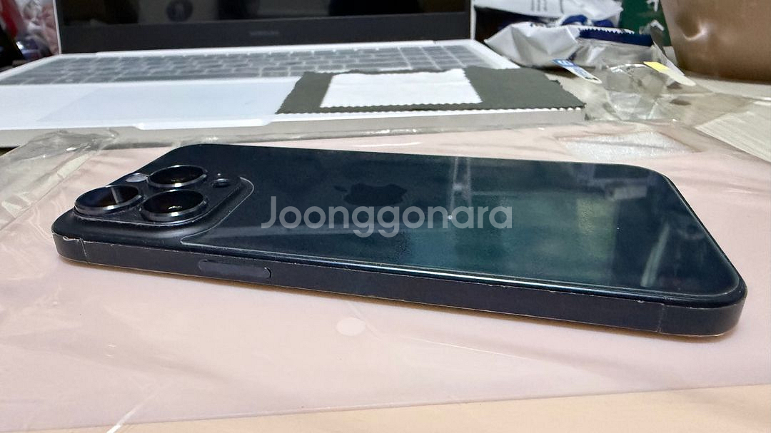 아이폰 15 프로 맥스 256G 블루 티타늄 팝니다.--1