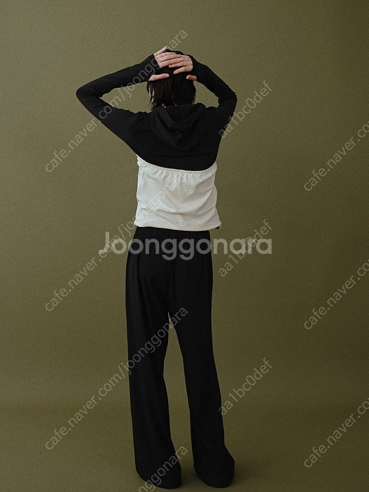 어그스트 후디 롱 슬리브 차콜 새상품--2