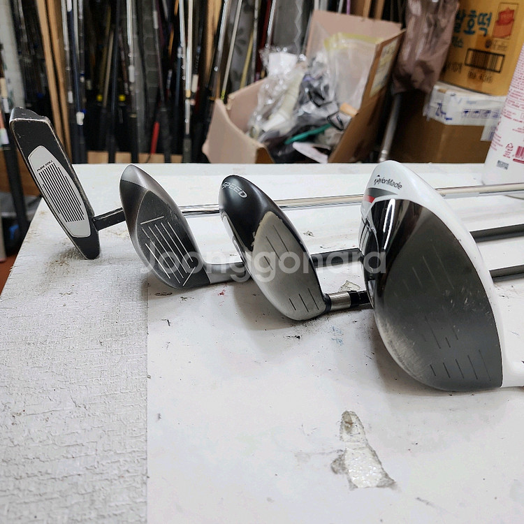 40만 테일러메이드 경량스틸 아이언 등 남성용 중고골프채 풀세트--9