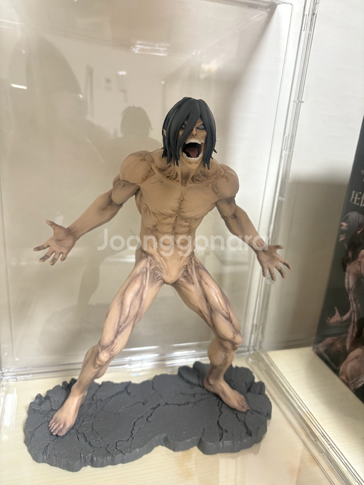 진격의거인 제일복권 벽밖의세계 라스트원상 (개봉품)팝니당--2