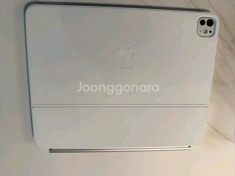 아이패드 프로 13 M4 256GB Wi-Fi + 매직키보드--4