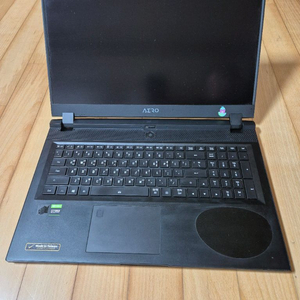 부품용) 게이밍 노트북 i9 9980HK 기가바이트 노트북