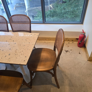 원목의자,카페의자,인테리어의자,엔틱의자,라탄의자