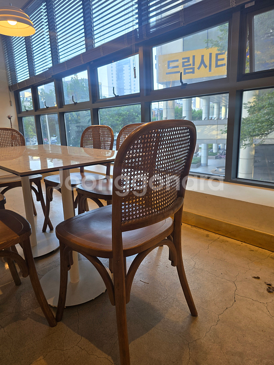원목의자,카페의자,인테리어의자,엔틱의자,라탄의자--3