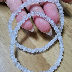 아베크릴 크리스탈 팔찌