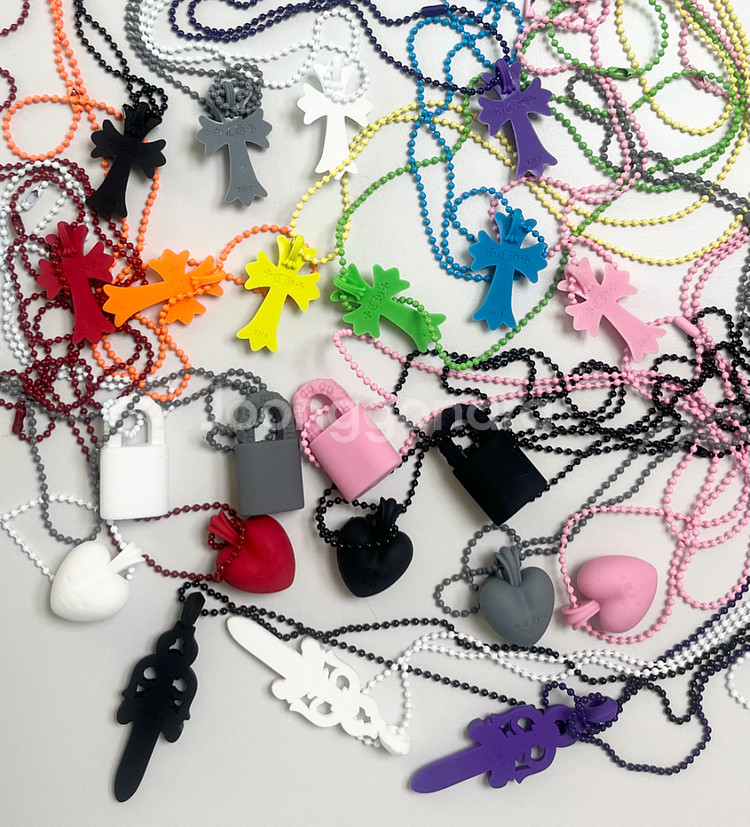 크롬하츠 실리콘 목걸이 팬던트--1