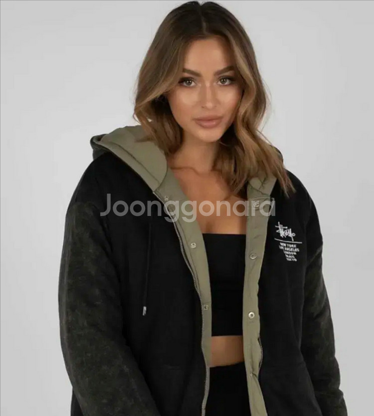 스투시 여성 파울러 리버서블 푸파 자켓(2번 시착)--4