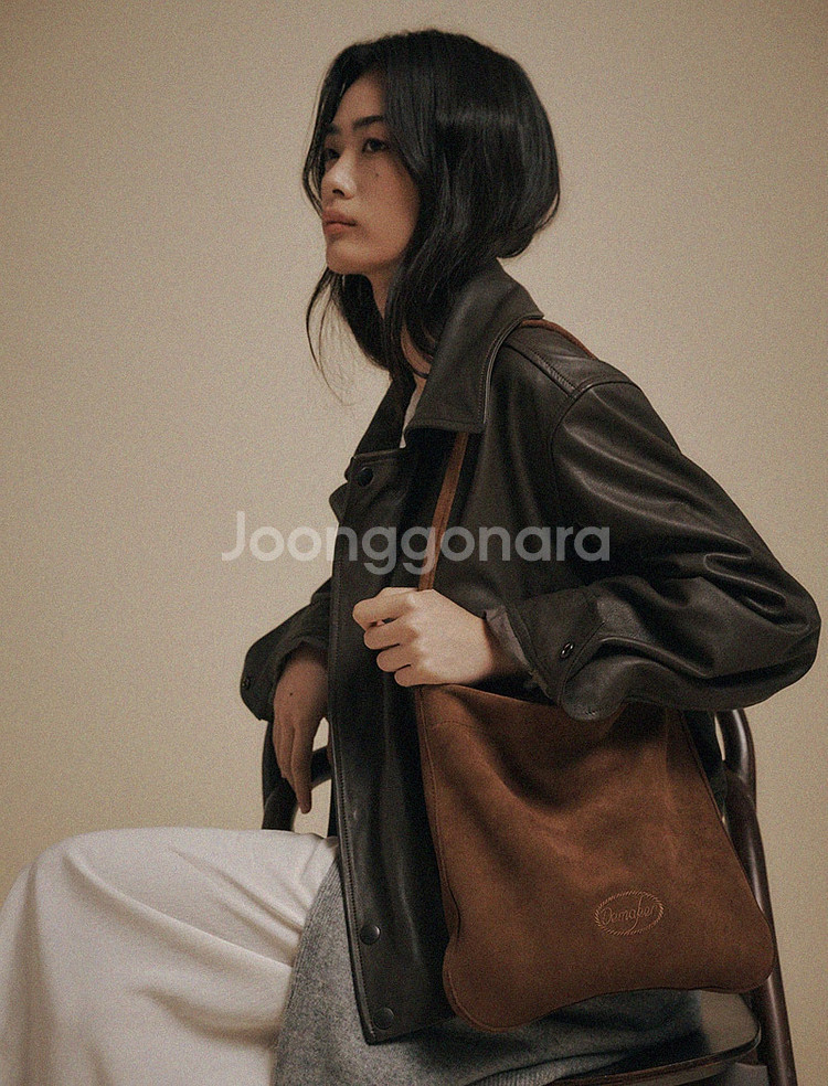 미개봉 새제품 드 메이커 마레 스웨이드 소가죽 숄더백--0