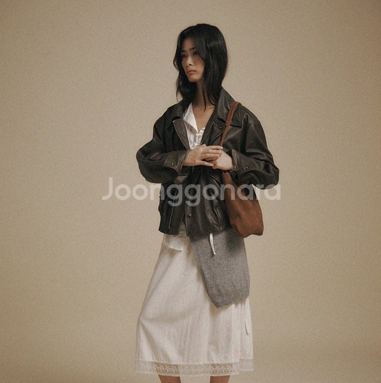 미개봉 새제품 드 메이커 마레 스웨이드 소가죽 숄더백--2