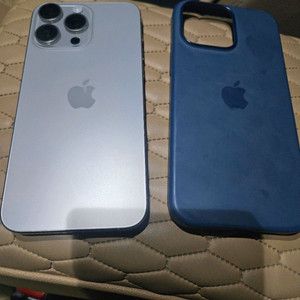 새상품급)아이폰15 프로맥스 1TB 내츄럴티타늄 판매. 싸이클 0