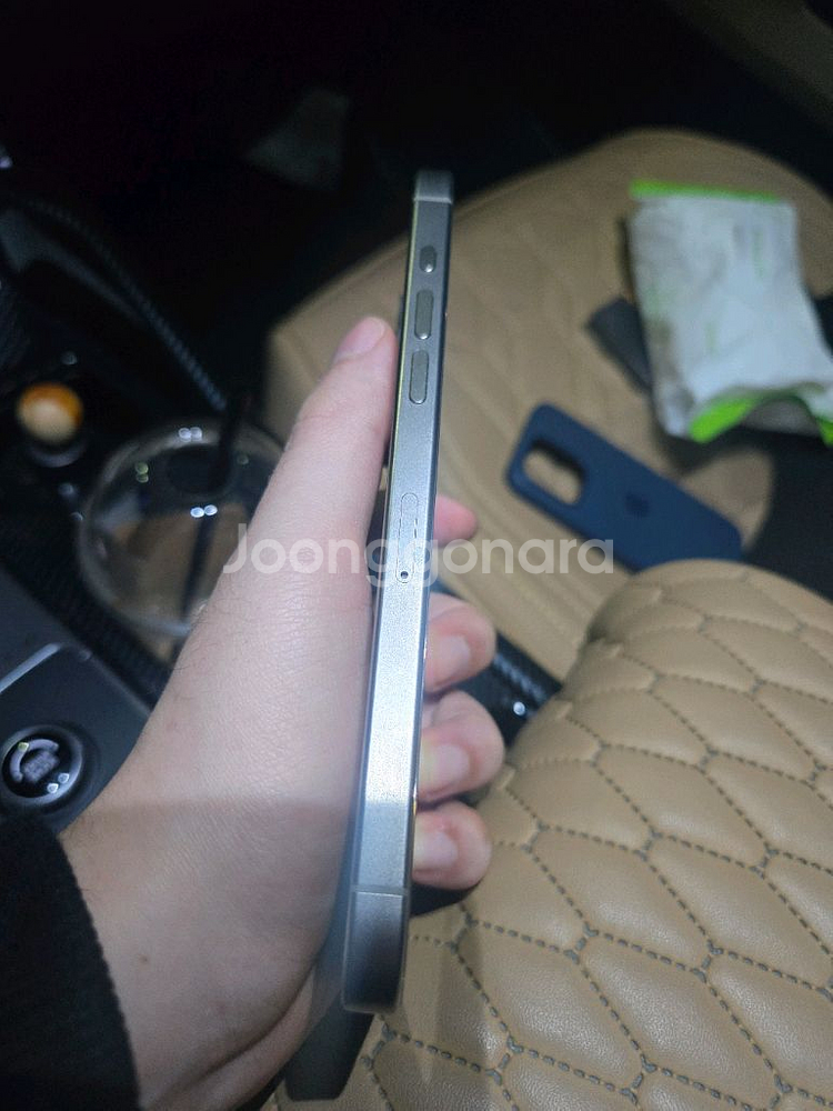 새상품급)아이폰15 프로맥스 1TB 내츄럴티타늄 판매. 싸이클 0--3