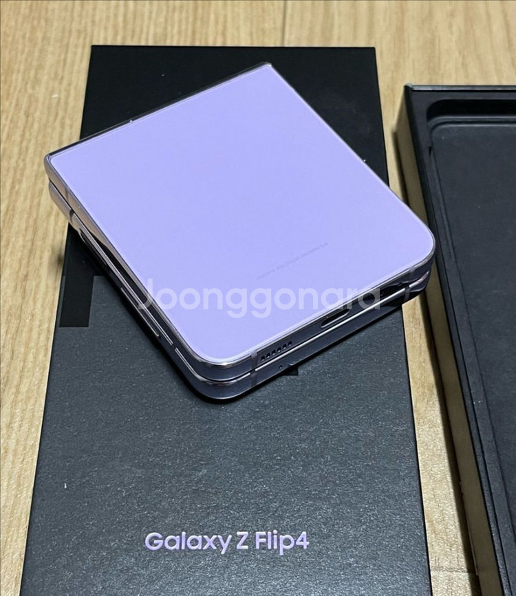 갤럭시 Z플립4 박스풀 판매합니다--4