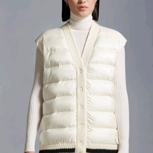 (새제품) 로고 울 덕다운 니트패딩조끼