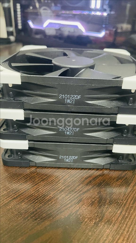 녹투아 noctua nf f12x25 chromax pwm 3개--1