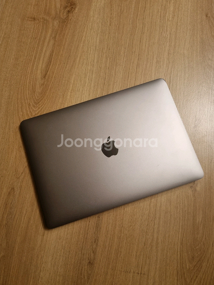 맥북 에어 M1 13인치 8GB/256GB--8