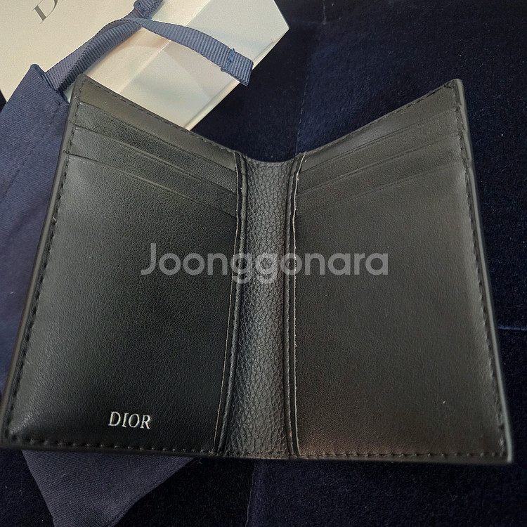 정품 디올 뷰티 가죽 카드지갑--1