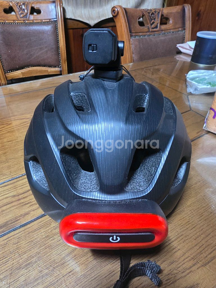 라이딩 오토바이 자전거 배달 헬멧 액션캠 후미등 포함 풀세팅 헬맷 판매합니다--1