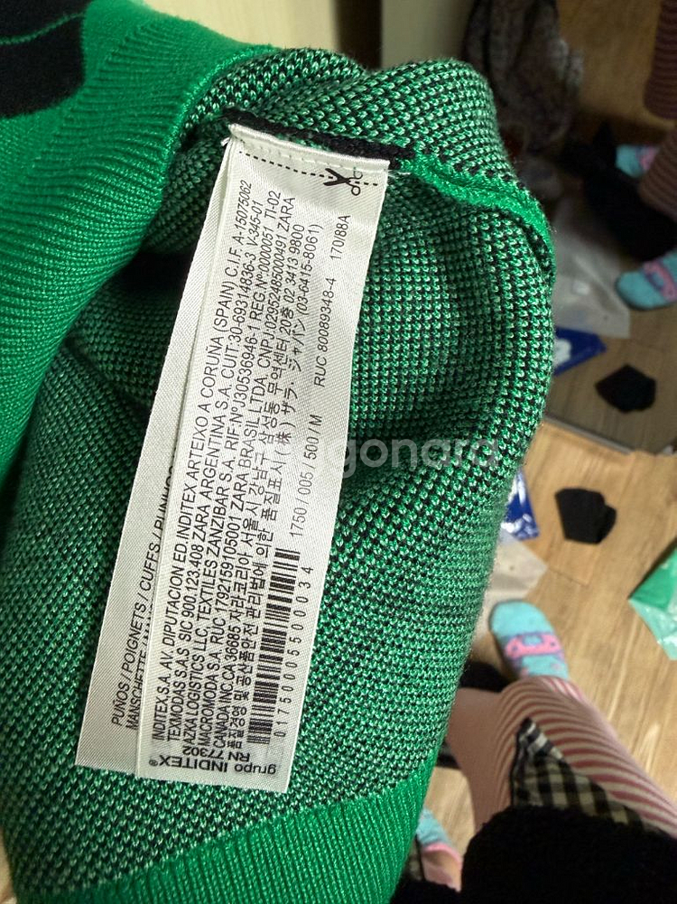 자라 다이아몬드 체크 니트 원피스--8