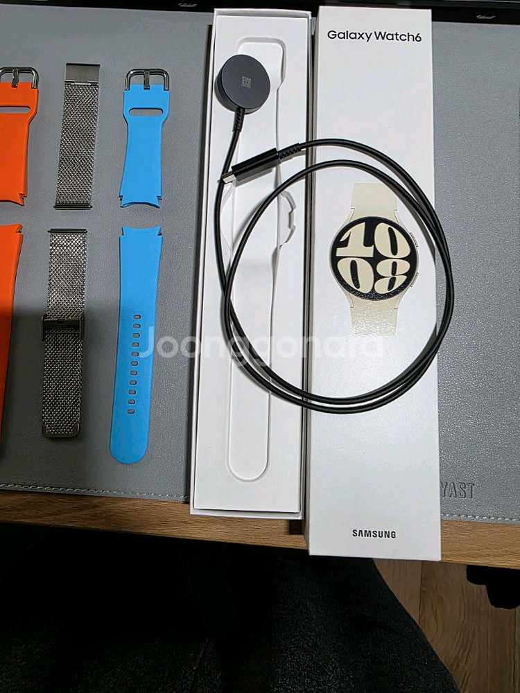 갤럭시워치6 40mm 민트급+스트랩5개--1