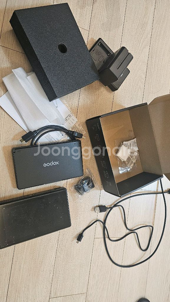 고독스 GM55 모니터--1