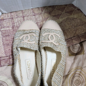 샤넬 CC 로고 플랫슈즈