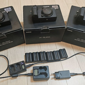 후지필름 x-s20 팝니다. fx55-200 탐론18-300