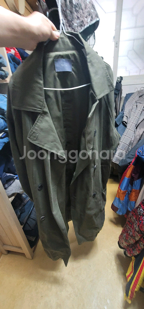 겨울옷장 정리 버버리코트105호 에서110호군복은 아니지만 군복같습니다.판매업자 아닙니다.명폼신발 가방 슈트 버버리--0