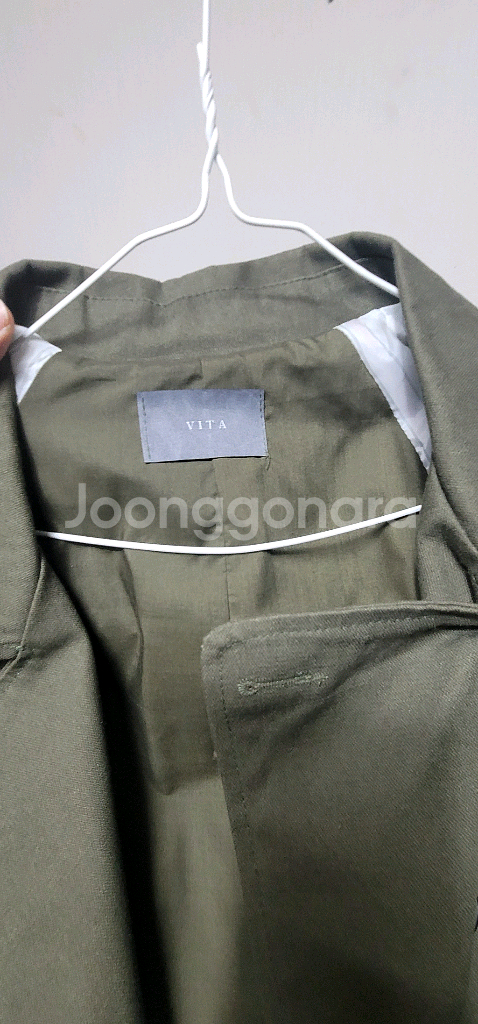 겨울옷장 정리 버버리코트105호 에서110호군복은 아니지만 군복같습니다.판매업자 아닙니다.명폼신발 가방 슈트 버버리--1